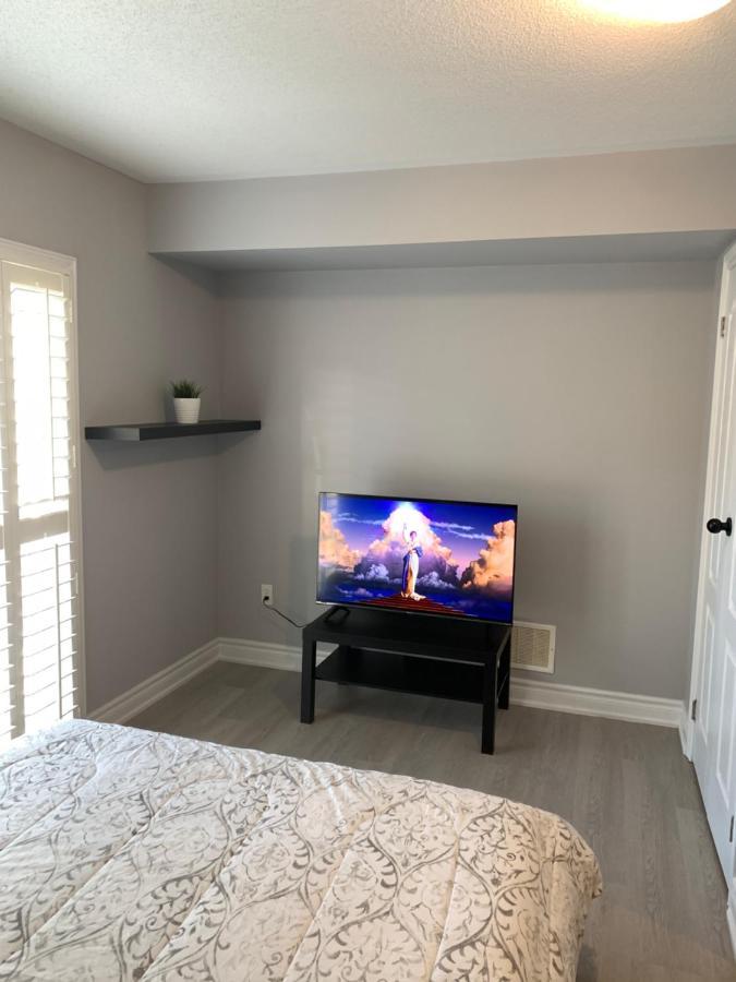 Beautiful Vacation Home Near Toronto Airport Mississauga Exterior foto